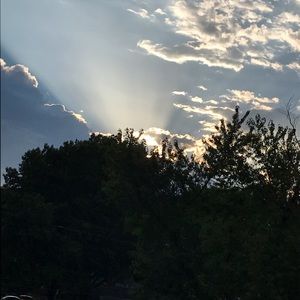 Meet your Posher, Ivyon